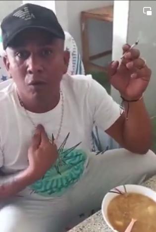 Madre de 'El Negro Ober' reveló cómo su hijo se volvió criminal En los últimos días Ober Ricardo Martínez Gutiérrez, conocido con el alias de ‘El Negro Ober’, uno de los criminales más peligrosos del caribe colombiano y señalado de ser el cabecilla de 'Los Rastrojos Costeños', ha dado mucho de qué hablar por su comportamiento dentro de las cárceles donde ha estado recluido.