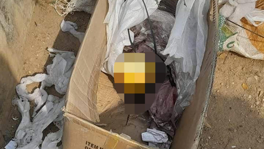 Hallan cabeza de reconocido DJ dentro de una caja 1 Hallan cabeza de reconocido DJ dentro de una caja La mañana de este miércoles se presentó un aterrador hallazgo en un basurero: al interior de una caja, un reciclador encontró la cabeza de un hombre, se trataba de un reconocido DJ