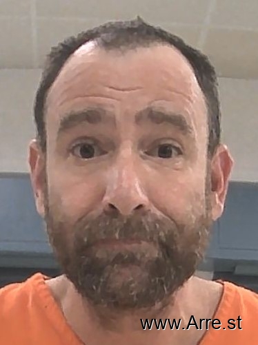 Hombre iría a la cárcel por llamar a su exnovia más de 800 veces en dos días Un hombre identificado como Derik Wayne, bombardeó a su exnovia con mensajes de texto y llamadas telefónicas.