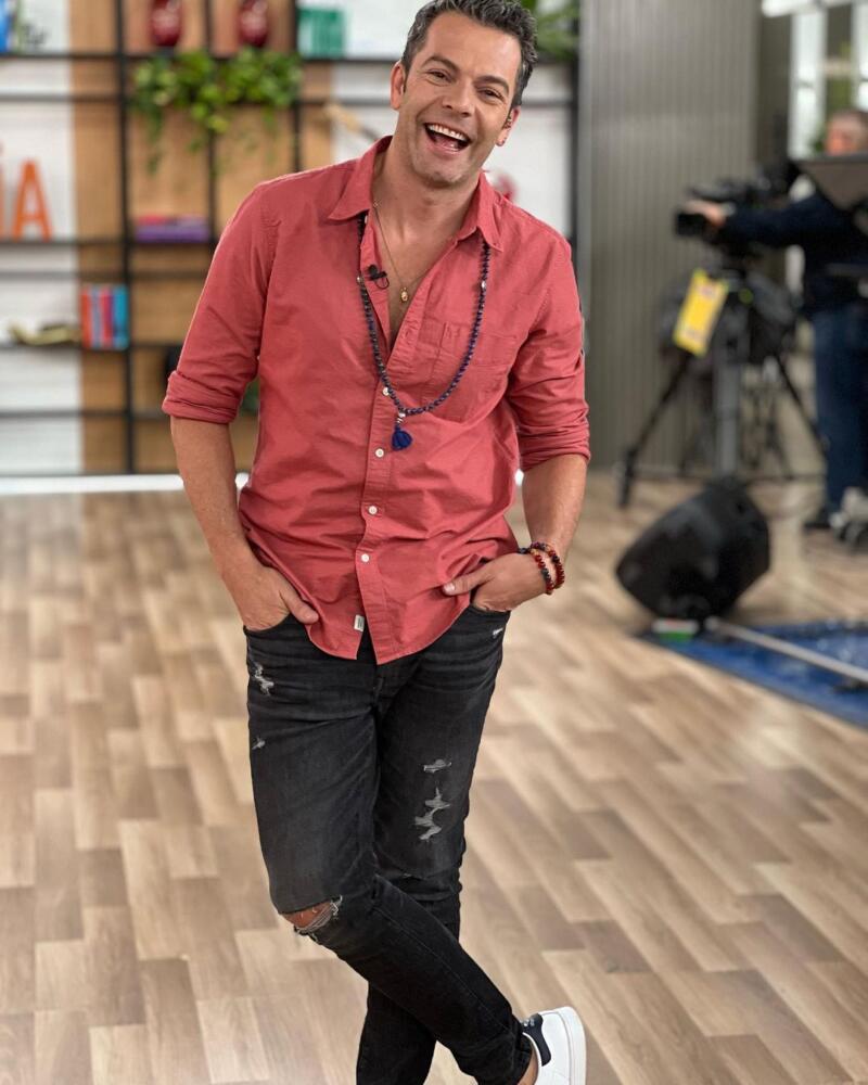 Iván Lalinde habló sobre su supuesto noviazgo con Carolina Cruz Iván Lalinde, el presentador de Día a Día, inicio una dinámica en sus historias de Instagram para responder preguntas e inquietudes de sus seguidores, quienes no desaprovecharon la oportunidad para preguntarle sobre su supuesto noviazgo con la reconocida presentadora Carolina Cruz.