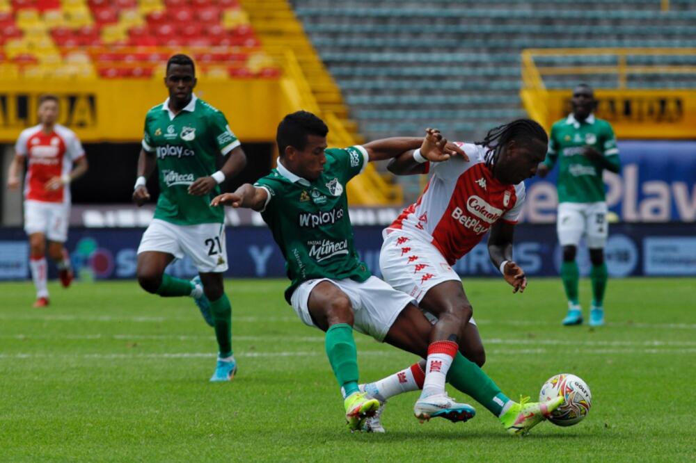 Santa Fe sigue con su buena racha y venció 3 a 0 al Cali 3 Santa Fe sigue con su buena racha y venció 3 a 0 al Cali Santa Fe logró un triunfo ante el Deportivo Cali en 'El Campín' y agravó la crisis del conjunto 'azucarero', que en nueve juegos de la Liga BetPlay tan solo consiguió un triunfo.