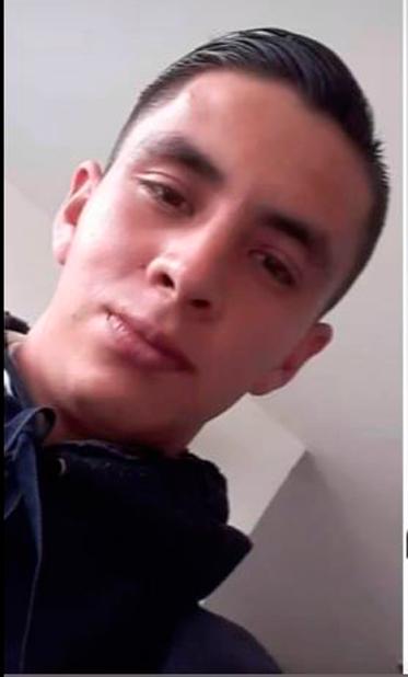 Riña entre amigos terminó en crimen y captura en Funza Un joven de 24 años falleció a causa de una riña que sostuvo con otro sujeto y en la cual recibió varias puñaladas en el municipio de Funza.