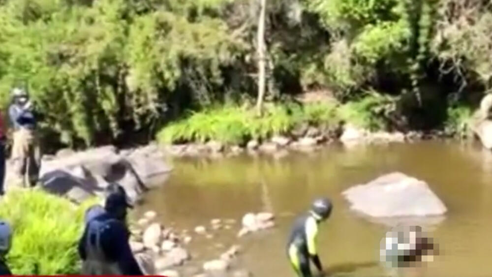 La historia de los dos jóvenes que murieron ahogados en quebrada del sur de Bogotá 1 La historia de los dos jóvenes que murieron ahogados en quebrada del sur de Bogotá Con tristeza en el alma y evocando anécdotas, así recuerda la comunidad educativa del Colegio Rural Pasquilla a Yamid Cruz Capera y a Jeison de la Cruz Delgadillo, dos jóvenes que perdieron la vida, luego de ahogarse en un pozo ubicado en zona boscosa del sector de Pasquilla (jurisdicción de Sumapaz).