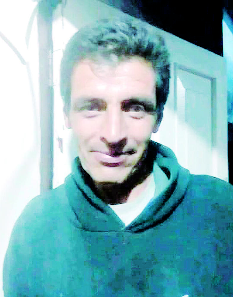 Sicarios balearon a Felipe a una cuadra de su casa 2 Sicarios balearon a Felipe a una cuadra de su casa En un estrecho callejón, en jurisdicción del barrio Perdomo, en Ciudad Bolívar, el que parecía otro tranquilo atardecer de miércoles terminó convertido en una lamentable escena del crimen. Un reconocido y querido vecino del barrio fue baleado por un sujeto que le propinó dos disparos a quemarropa.