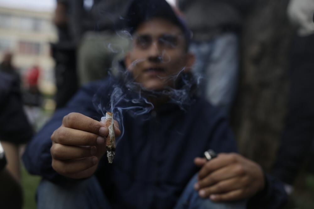 Uso de marihuana recreativa fue aprobado en el quinto debate Este martes el proyecto para el uso de marihuana recreativa en Colombia aprobó el quinto debate en La Comisión Primera de la Cámara de Representantes.