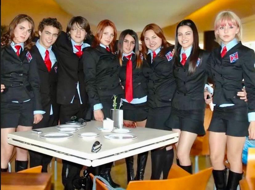 Rebelde regresa a la TV colombiana ¿Dónde la podrá ver? 1 Rebelde regresa a la TV colombiana ¿Dónde la podrá ver? Rebelde es una telenovela juvenil mexicana, producida por Pedro Damián para Televisa, que fue transmitida entre los años 2004 y 2006.