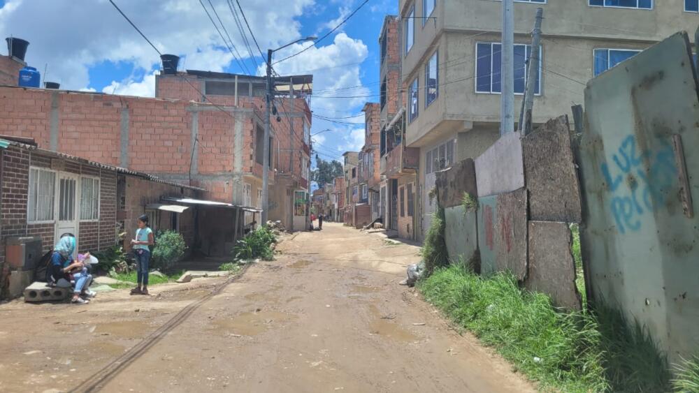 María Paula, la mujer muerta en riña entre vecinos en Bosa En medio de una discusión entre miembros de dos familias vecinas en el barrio El Remanso, de la localidad de Bosa, dos disparos le pusieron fin a una de sus constantes peleas.