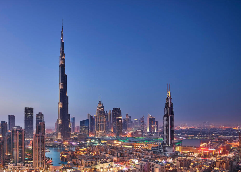 ¡Qué vértigo! Así es grabar desde el edificio más alto del mundo, ¡tiene 828 metros! La construcción más alta del mundo no deja de sorprender ni tampoco de retar a las personas que quieren estar en su cima.