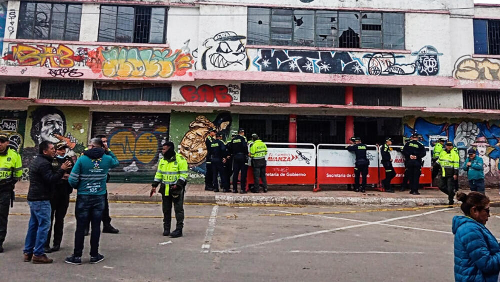 Desalojaron a comerciantes de plaza de mercado de Soacha por malas condiciones higiénicas Durante este lunes, debido a malas condiciones higiénicas y de salubridad, la plaza de mercado de Soacha fue clausurada.
