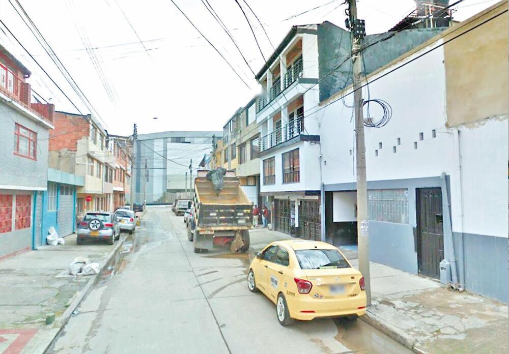 Accidente laboral le costo la vida a maestro en Suba Un maestro de obra de 59 años perdió la vida tras caer de un inmueble en la localidad de Suba. El accidente laboral ocurrió en el barrio Ciudad Jardín Norte.