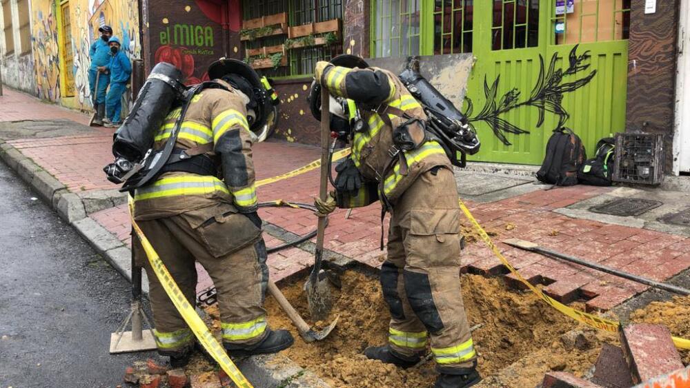 Alerta en Suba por fuga de gas 1 Alerta en Suba por fuga de gas Desde la Secretaría de Movilidad de Bogotá, se informó que en la localidad de Suba se presentó un cierre vial en la Calle 127 con carrera 60 sentido Oriente-Occidente, debido a una fuga de gas en el sector.