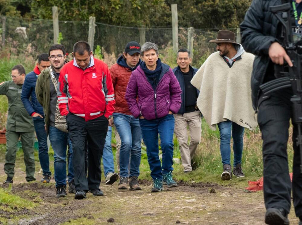 Alerta máxima por inseguridad en Sumapaz El día de ayer se adelantó un Consejo de Seguridad en el que participó la alcaldesa, Claudia López; el gobernador de Cundinamarca, Nicolás García; el gobernador del Meta, Juan Guillermo Zuluaga; junto a las Fuerzas Militares y de policías, además de delegados de los municipios de la región del Sumapaz.