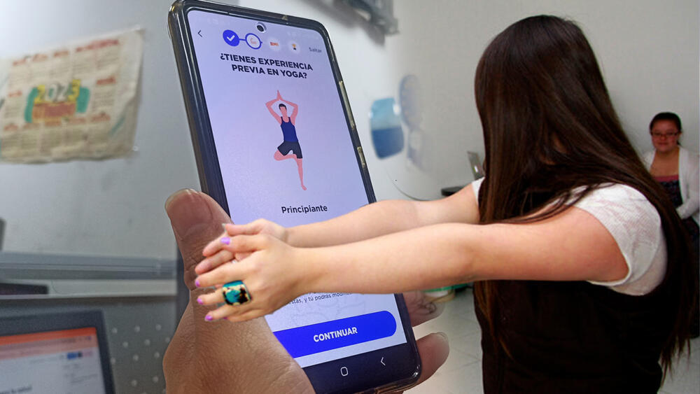 mmb 26 junio, 2023 Alexfitbox nos enseña su método pa sacar un cuerpazo Redacción Media Maratón Cuando Alexfitbox empezó a ser entrenador no tenía más que su conocimiento como educador físico y unas ganas enormes... 14 junio, 2023 Estos son los mejores momentos para hacer actividad física Lenard Andrés Castellón Ramírez Media Maratón Según la Organización Mundial de la Salud (OMS), la actividad física es cualquier movimiento que realiza nuestro cuerpo, en estos se... 17 mayo, 2023 Atletas calientan motores para la Media Maratón de Bogotá Lenard Andrés Castellón Ramírez Media Maratón Edwin Soi y Angela Tanui, de Kenia, encabezan la lista de los primeros atletas confirmados para lo que será... 16 mayo, 2023 Una dieta más sana aumenta los niveles de energía y vitalidad Redacción Media Maratón Llevar una dieta saludable tiene muchos beneficios para el organismo, pero además mejora la forma física.
