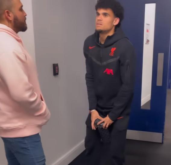 Así fue el emotivo encuentro entre Jessi Uribe y Luis Díaz en Inglaterra 1 Así fue el emotivo encuentro entre Jessi Uribe y Luis Díaz en Inglaterra Jessi Uribe cumplió su sueño de conocer al futbolista colombiano Luis Díaz en el más reciente partido del Liverpool.