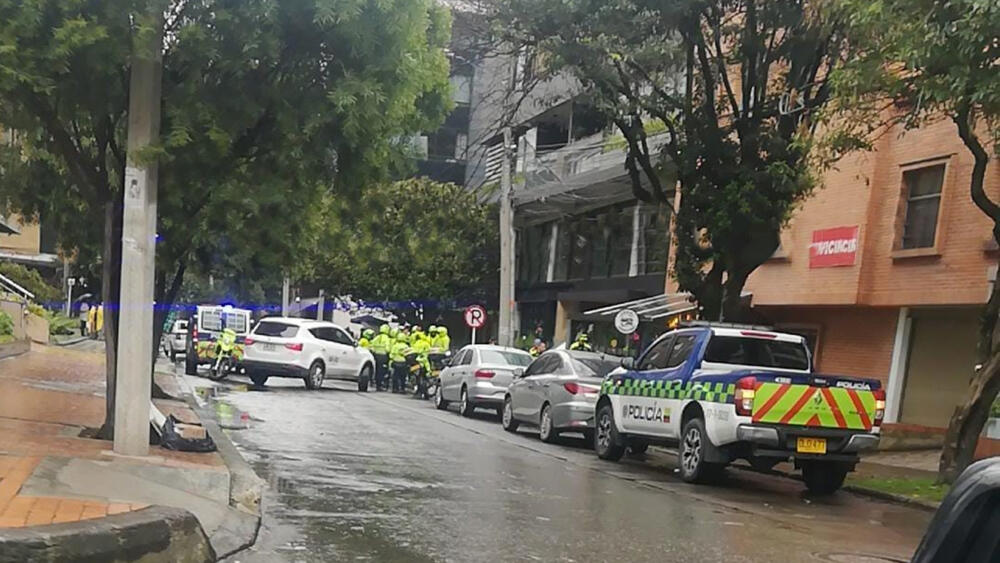 Balacera en Chapinero deja un herido Una balacera se presentó la mañana de este miércoles al interior del edificio Magnolio, ubicado en la calle 97 con carrera 11, al parecer, en medio de un intento de hurto.