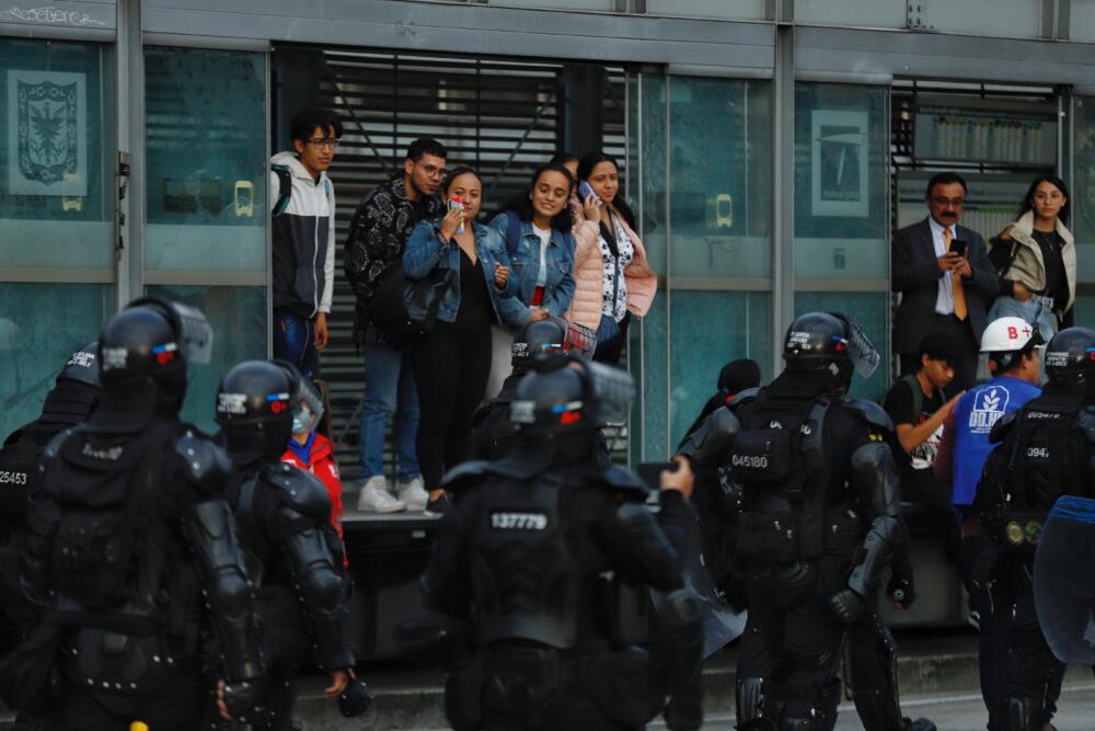 Las autoridades ya se encuentran en la zona para disipar las protestas.