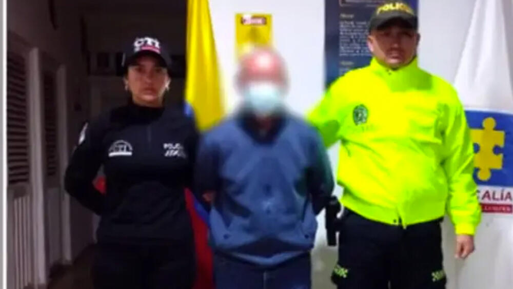 Capturan al presunto abusador de niño de 4 años en Soacha La mañana de este miércoles fue capturado un sujeto, acusado de haber abusado sexualmente de un niño de 4 años al interior de un jardín infantil del municipio de Soacha.