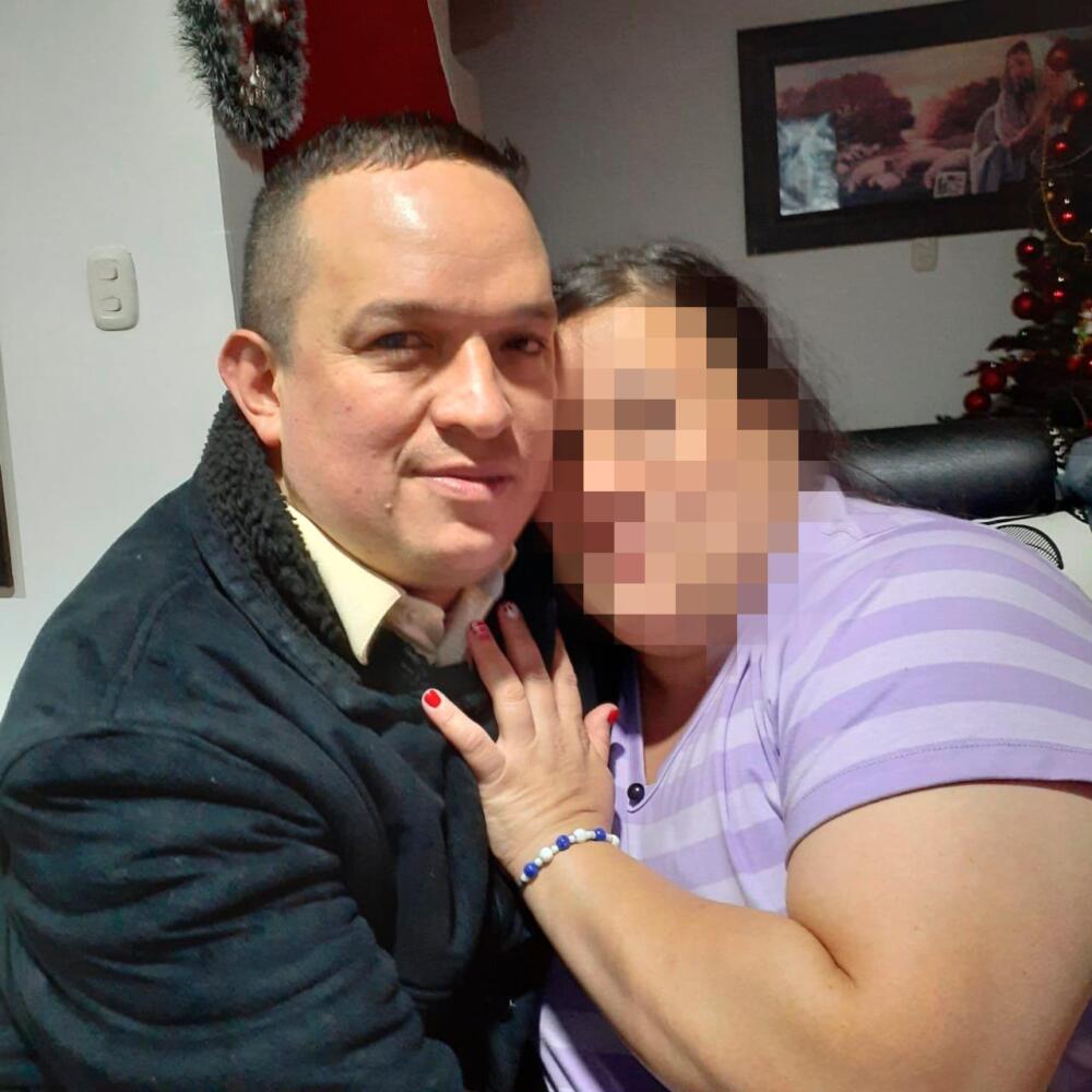 Conductor ebrio asesinó a Édison en Soacha En la mañana de este domingo se presentó un lamentable accidente de tránsito, a propósito de la fatal mezcla de alcohol y gasolina. Édison Wilches Barbosa (de 41 años) fue arrollado por un vehículo que iba a alta velocidad sobre la Autopista Sur, a su paso por el municipio de Soacha, mientras se movilizaba en una bicicleta.