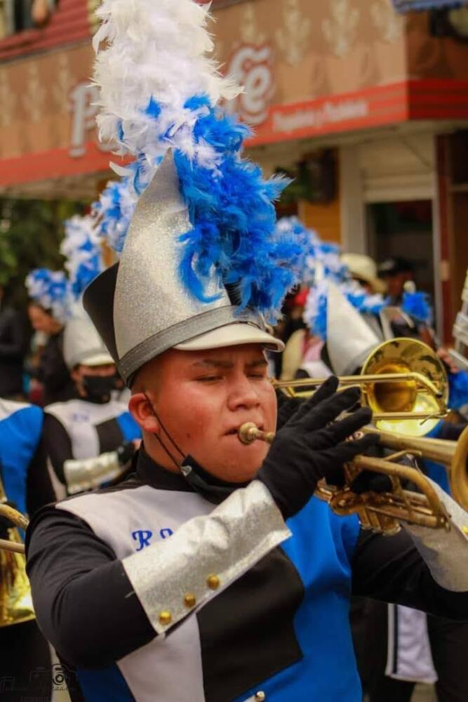 Joven músico fue asesinado a bala en San Cristóbal 2 Joven músico fue asesinado a bala en San Cristóbal Un joven músico de 20 años fue la víctima del crimen a bala que se presentó en el barrio La Castaña, de San Cristóbal.