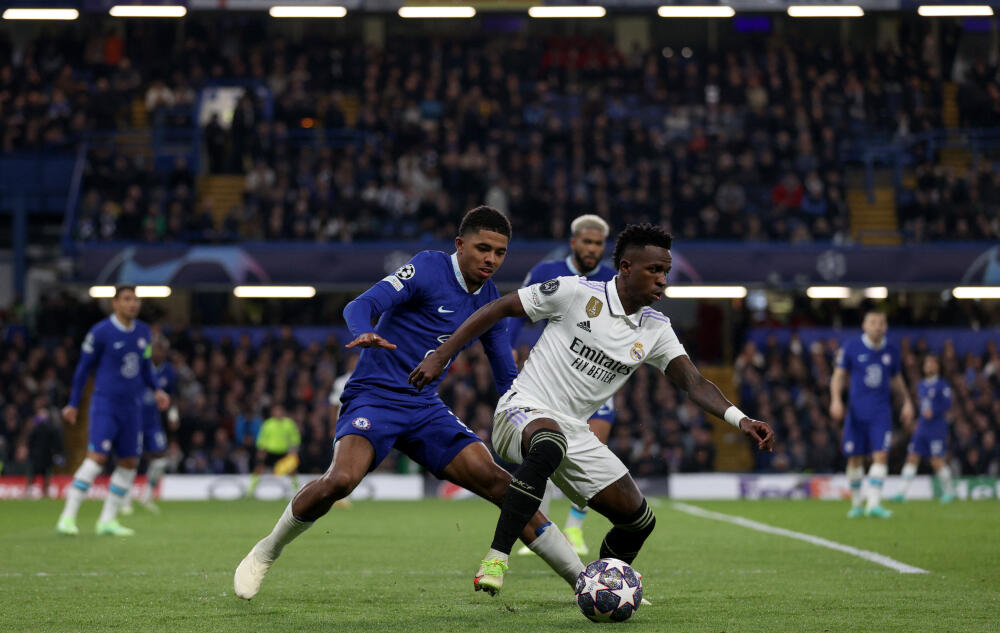 El Real Madrid sigue al mando en la Champions: sacó al Chelsea y está en semifinales 1 El Real Madrid sigue al mando en la Champions: sacó al Chelsea y está en semifinales El Real Madrid demostró una vez más por qué es el mejor equipo del mundo, en la actualidad. El conjunto español se metió en semifinales de la Champions este martes al imponerse 2-0 al Chelsea.