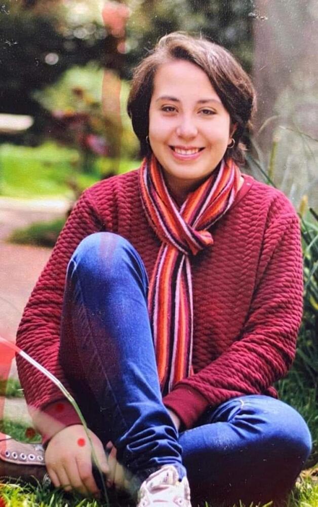 En video quedó registrado el momento en que María Paula se mete a una zona boscosa 1 En video quedó registrado el momento en que María Paula se mete a una zona boscosa La búsqueda de la estudiante María Paula Munévar, quien se encontraba desaparecida desde el pasado 13 de abril, tuvo un doloroso desenlace para sus familiares y amigos, pues su cuerpo fue hallado la tarde de este miércoles en una zona boscosa de la Universidad Javeriana.