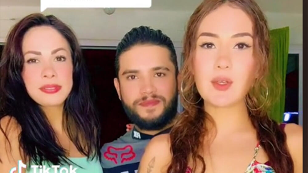 Esposa aceptó infidelidad de su marido y ahora tienen con la amante una relación A través de redes sociales, el trío contó como es tener una relación de poliamor: “moraleja: si no puedes con el enemigo, únete”.