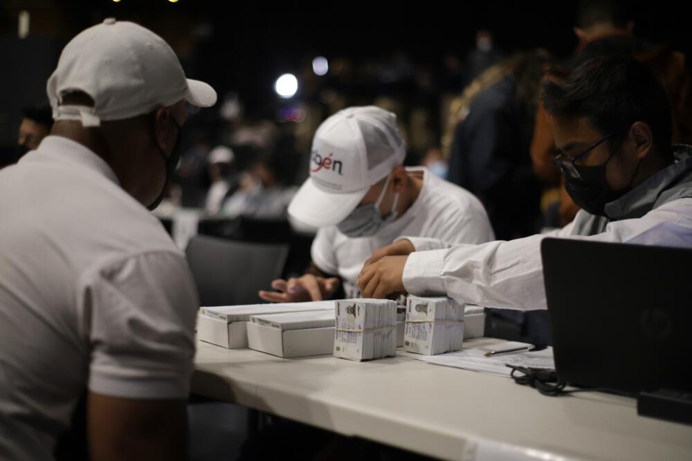 Gobierno colombiano ha aprobado más de 58 mil visas a extranjeros El Grupo Interno de Trabajo de Visas e Inmigración de la Cancillería colombiana informó que se han otorgado 58.159 visas a ciudadanos extranjeros.