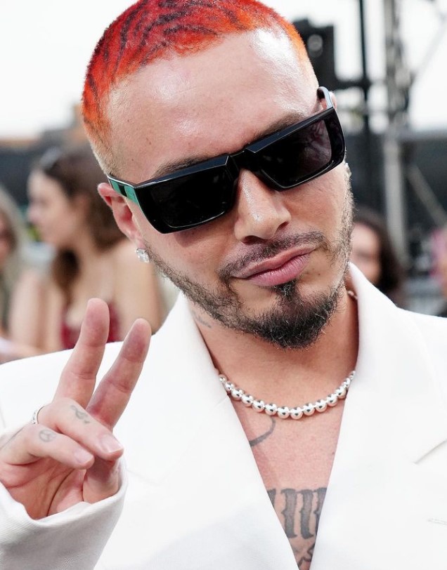 J Balvin regresa a la música: lo pillaron grabando su nuevo sencillo J Balvin fue captado mientras grababa su nuevo sencillo en Medellín.