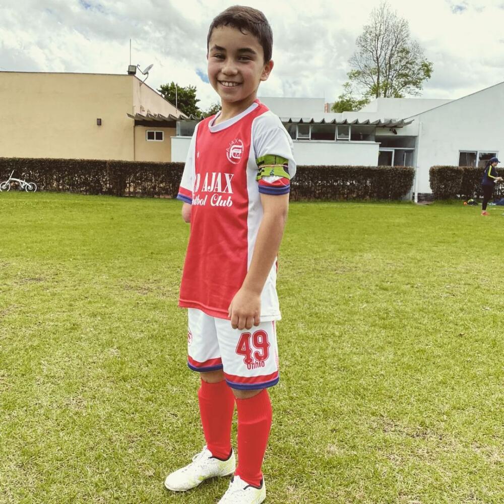 EN VIDEO: La historia de José, un pequeño crack sin límites 2 EN VIDEO: La historia de José, un pequeño crack sin límites José Gabriel Vélez Buitrago es un niño de 10 años que, desde muy pequeño, entendió el valor de confiar en sí mismo y nunca tener límites para luchar por los sueños. Eso lo llevó a romperla en el fútbol infantil, pese a tener una discapacidad física.