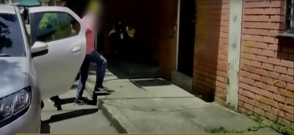Las aberrantes confesiones de un depredador sexual que abusaba de menores Un peligroso sujeto fue capturado en las últimas horas en Cali, Valle del Cauca, acusado de ser un depredador sexual que reclutaba menores de edad para ofrecer sus servicios a turistas que visitaban la ciudad.