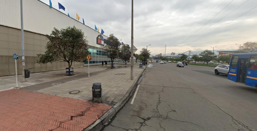 Le hacen el paseo millonario a una pareja en la Calle 85 La inseguridad en la capital está cada vez peor, muestra de esto son los casos de paseos millonarios que en los últimos días se han registrado en diferentes puntos de Bogotá, tal como le ocurrió a una pareja al norte de Bogotá este fin de semana.