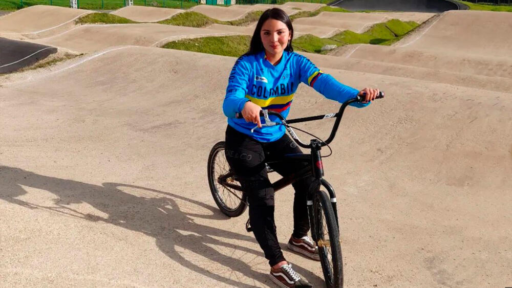 Luisa pide pista para triunfar en el BMX 3 Luisa pide pista para triunfar en el BMX A Luisa Moreno siempre le gustó andar sobre ruedas. Primero lo hizo en el patinaje, donde mostró ser muy talentosa, y luego en el BMX, disciplina que llegó a su vida gracias a su hermano, Juan José, que también lo practica. Sin embargo, encarar al tiempo ambos deportes la llevó a inclinarse por uno y fue el bicicrós.