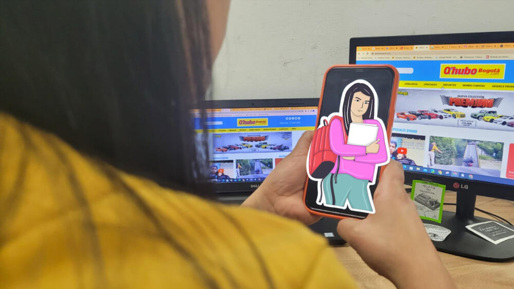 Mamá de la niña coreana de los stickers demandará a varias marcas colombianas La familia de Rohee, la niña coreana que se hizo popular en varios stickers de la plataforma de mensajería WhatsApp, les puso un ultimátum a las marcas y personas que estén utilizando la imagen de su pequeña sin su permiso y que, de paso, se están lucrando por ello.