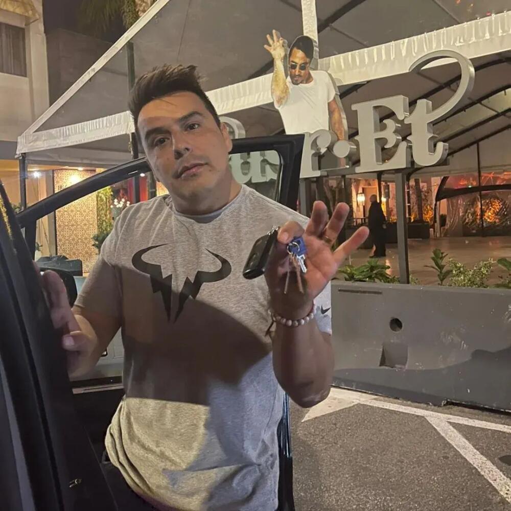 'Mateito' de 'Pandillas, Guerra y Paz' contó a qué se dedica en la USA John Alexander Ortiz, quien es el actor que dio vida a 'Mateito' en la reconocida serie 'Pandilla, Guerra y Paz' ha tenido un gran cambio en su vida desde que apareció en la pantalla chica, este hombre ha tenido que pasar por momentos bastante difíciles en su vida, algunos de ellos como consecuencia de haber interpretado su personaje más reconocido.