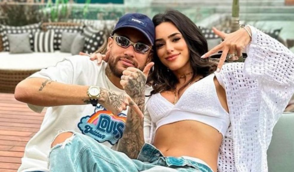 ‘Soñamos con tu vida’: Neymar anunció que será papá por segunda vez Neymar Jr. y su pareja, la influenciadora Bruna Biancardi, anunciaron que esperan su primer hijo. Pero para el astro brasilero la noticia representa la llegada de su segundo niño.