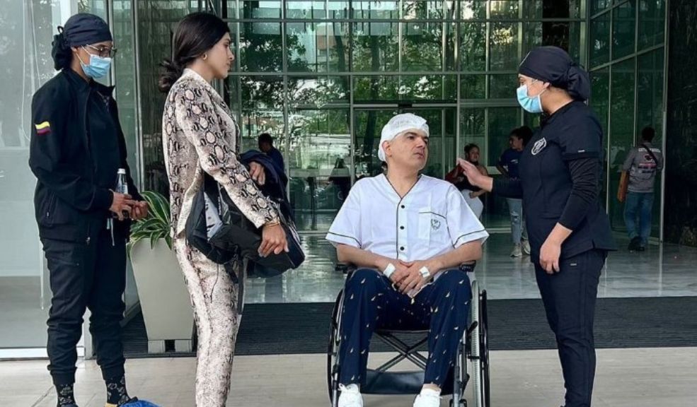 Peter Manjarrés fue dado de alta tras someterse a una intervención quirúrgica Peter Manjarrés fue intervenido quirúrgicamente y fue visto saliendo de un centro médico en Barranquilla, de donde fue dado de alta.