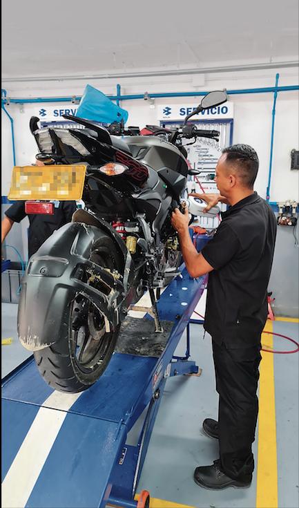 Ponga a punto su moto después de las vacaciones 1 Ponga a punto su moto después de las vacaciones Algunos moteros avezados optaron por tomar su moto en Semana Santa para recorrer las carreteras del país en busca de aventura; otros cuantos, más reflexivos, decidieron darle un descanso a su motor y guardarlo en el parqueadero durante los días de oración.