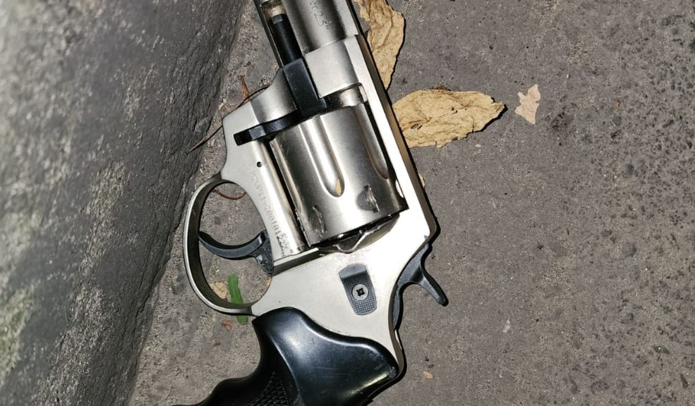 Policía abatió en Chapinero a ladrón que robó Rolex 10 Policía abatió en Chapinero a ladrón que robó Rolex En la noche del sábado, un intento de hurto dejó como resultado la muerte de un hombre en la Carrera 9 con calle 85 en la localidad de Chapinero de Bogotá.