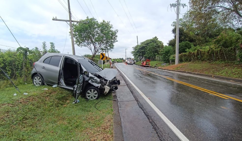 Aparatoso accidente en Cundinamarca deja 7 heridos 5 Aparatoso accidente en Cundinamarca deja 7 heridos El Cuerpo de Bomberos del municipio de Tocaima reportó un fuerte accidente en el Km 20 de la via Tocaima Girardot en la que 7 personas terminaron heridas y fueron trasladadas inmediatamente a centros asistenciales.