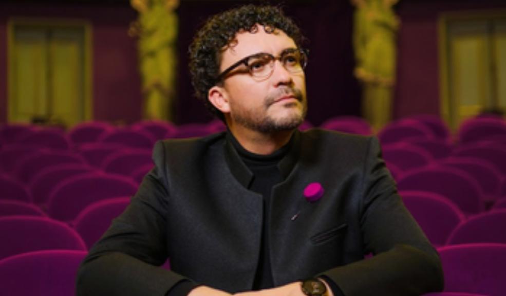 Andrés Cepeda vuelve con su show 'Cepeda en Tablas' Todo está preparado para Cepeda en Tablas Claroscuro 'La Verdad Será Revelada', que llega a Bogotá a partir del 25 de mayo de 2023 con nuevas historias, nuevas canciones y nuevo show, al Teatro Mayor Julio Mario Santo Domingo.