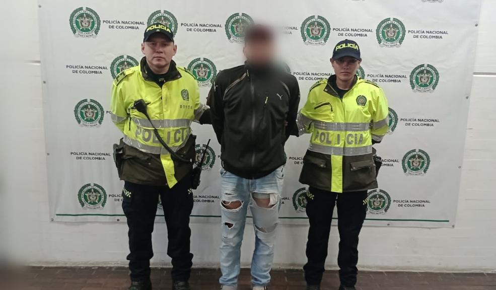 Capturan a ladrón de carros en Ciudad Bolívar Las autoridades lograron la captura de un sujeto que habría robado un vehículo en la localidad de Ciudad Bolívar.