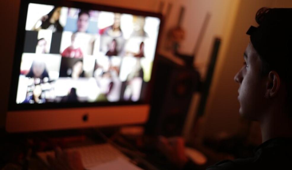 Multinacionales buscan 2.500 trabajadores en temas de tecnología en Colombia Atraídas por el talento colombiano, cuatro empresas internacionales abrieron procesos de contratación en sectores de tecnología como automatización de procesos, robótica y desarrollo de herramientas basadas en inteligencia artificial.