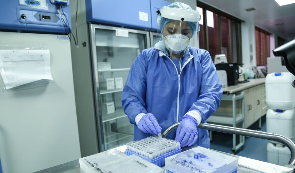 ¡Que animado! Denuncian a donante de semen compulsivo; afirman que tiene más de 550 hijos 1 ¡Que animado! Denuncian a donante de semen compulsivo; afirman que tiene más de 550 hijos Un hombre neerlandés (Países bajos) de 41 años fue demandado por donar demasiado semen. Al parecer, habría ayudado a concebir a más de 550 niños en varios países de Europa.