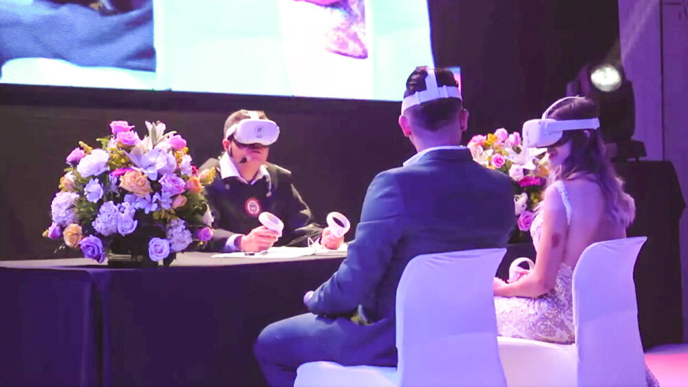 Primer matrimonio del Metaverso en Colombia 9 Primer matrimonio del Metaverso en Colombia El cantante Will Fiorillo y la influencer 'La Daniela' se convirtieron en la primera pareja de América Latina que contrajo matrimonio en el Metaverso.