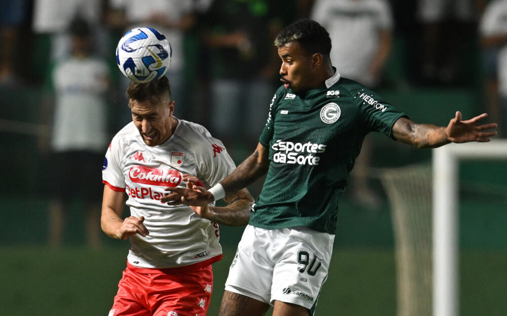 Puntazo de Santa Fe en Brasil en Copa Sudamericana 1 Puntazo de Santa Fe en Brasil en Copa Sudamericana Santa Fe logró esta tarde un empate que valió oro, en Brasil. Frente al Goiás, el equipo dirigido por Hárold Rivera igualó 0-0.