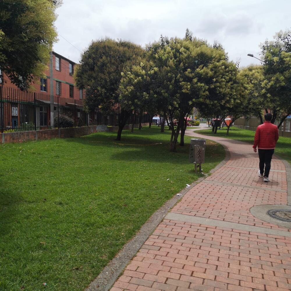 Silencioso crimen de Fredy en Ciudad Bolívar 2 Silencioso crimen de Fredy en Ciudad Bolívar Un crimen a bala se presentó en el barrio El Ensueño, de la localidad de Ciudad Bolívar.
