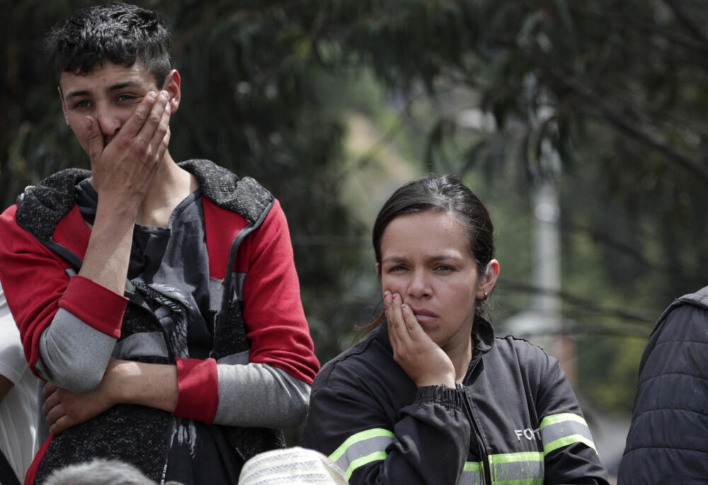 Tragedia en mina de carbón de Cucunuba deja tres muertos y cuatro desaparecidos Las labores de rescate luego de la tragedia que se presentó en una mina de carbón, en Cucunubá, deja tres muertos y cuatro desaparecidos.