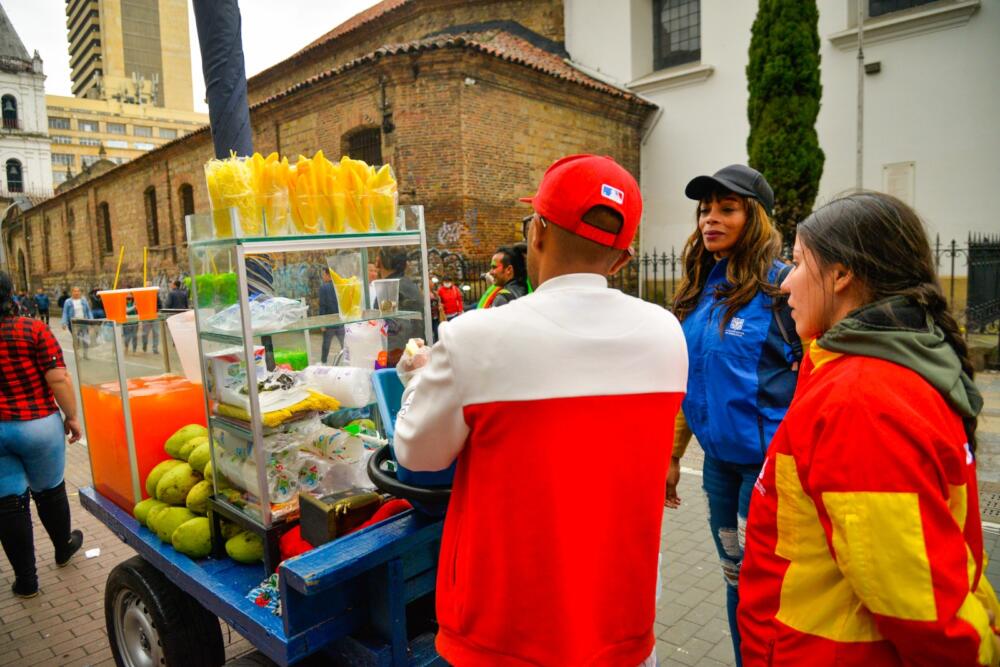 Vendedores informarles podrán capacitarse gratis con los cursos que abrió el Ipes Si usted es vendedor informal o está comenzando hasta ahora con su emprendimiento, aproveche los cursos gratis que abrió el Ipes para fortalecer las habilidades e impactar en sus proyectos.