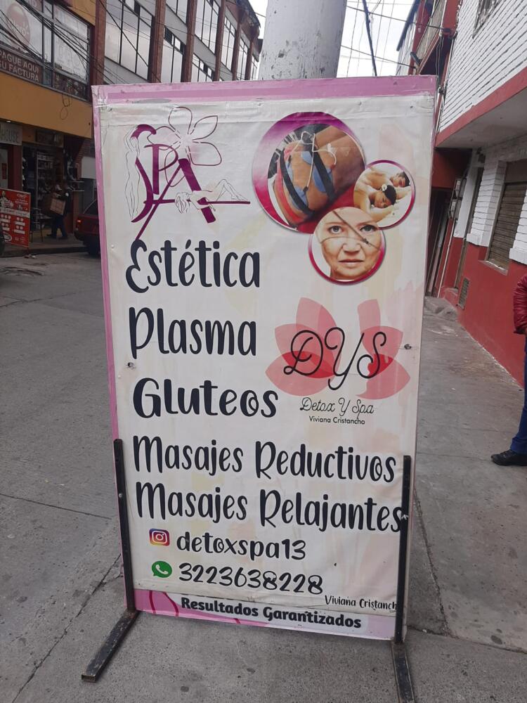 Nuevos detalles de la mujer que falleció tras procedimiento estético 1 Nuevos detalles de la mujer que falleció tras procedimiento estético El pasado 23 de marzo Jully Paola Cortés Cuéllar se sometió a un procedimiento estético en un lugar de dudosa procedencia, ubicado en el barrio Santa Librada (Usme). Una vez realizado el procedimiento, a menos de un día de la intervención, su estado de salud se deterioró.