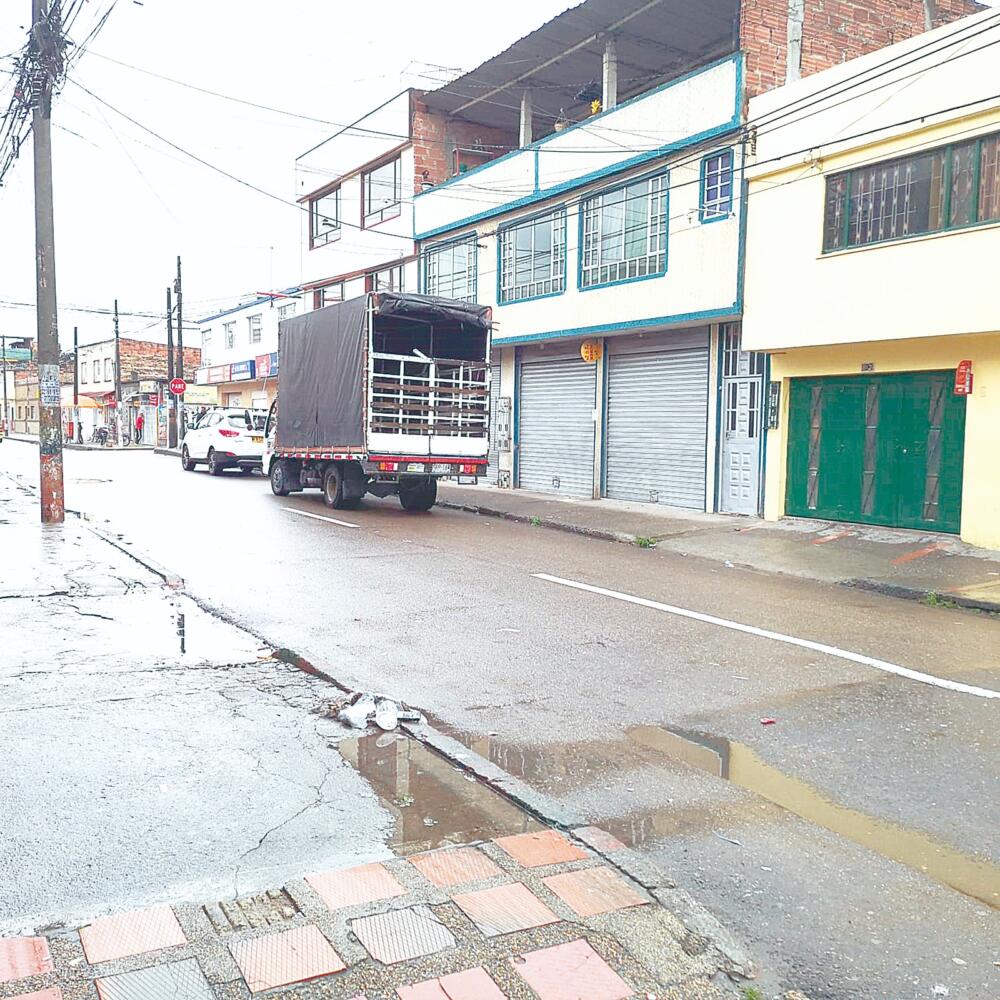 A bala asesinaron a Luis Alberto en un bar de Fontibón 1 A bala asesinaron a Luis Alberto en un bar de Fontibón Un terrible crimen a bala se registró este jueves al interior de un bar de la localidad de Fontibón.